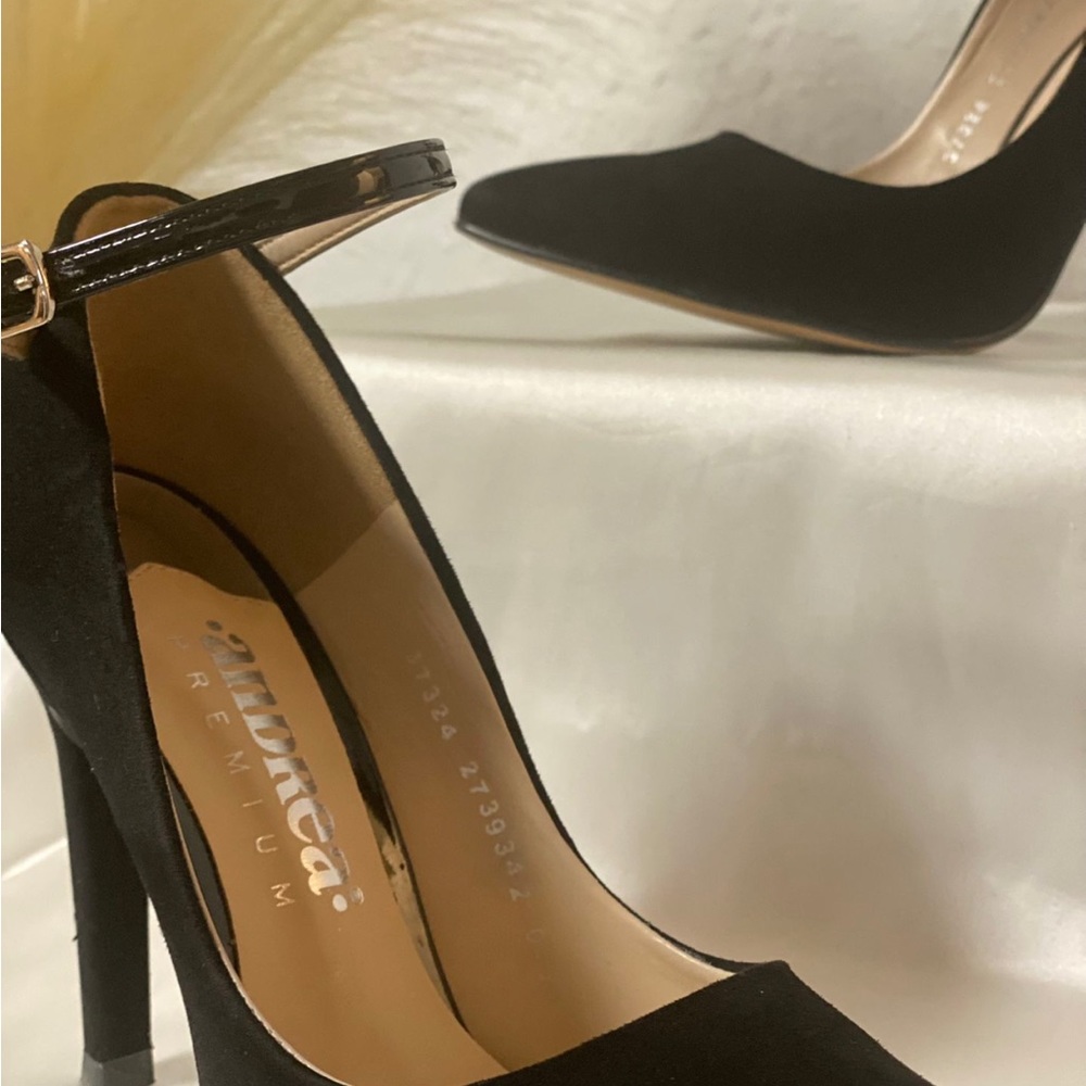 Gorgeous Black Fabric High Heels From Andrea With Ankle Strap - Picture 5 of 5